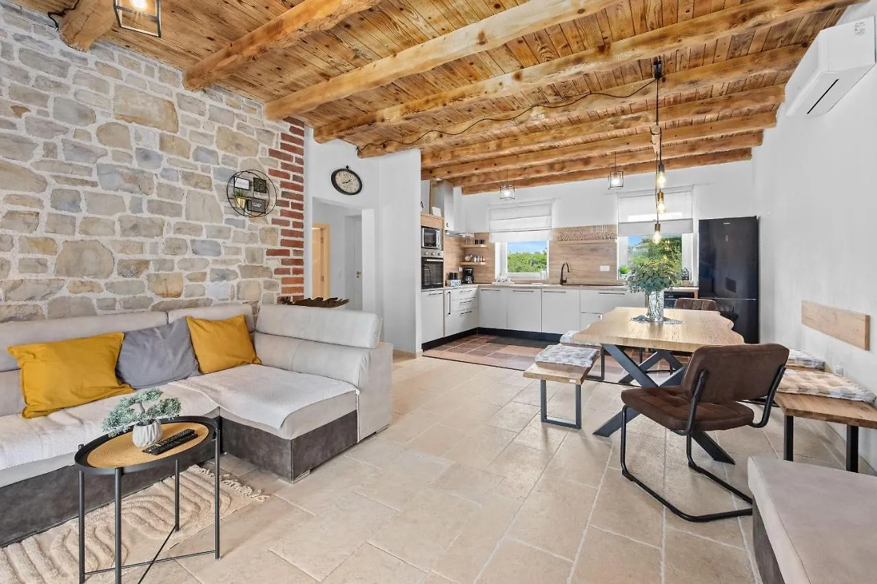 Villa Pietro Comfortable Holiday Residence Cabrunici Croazia