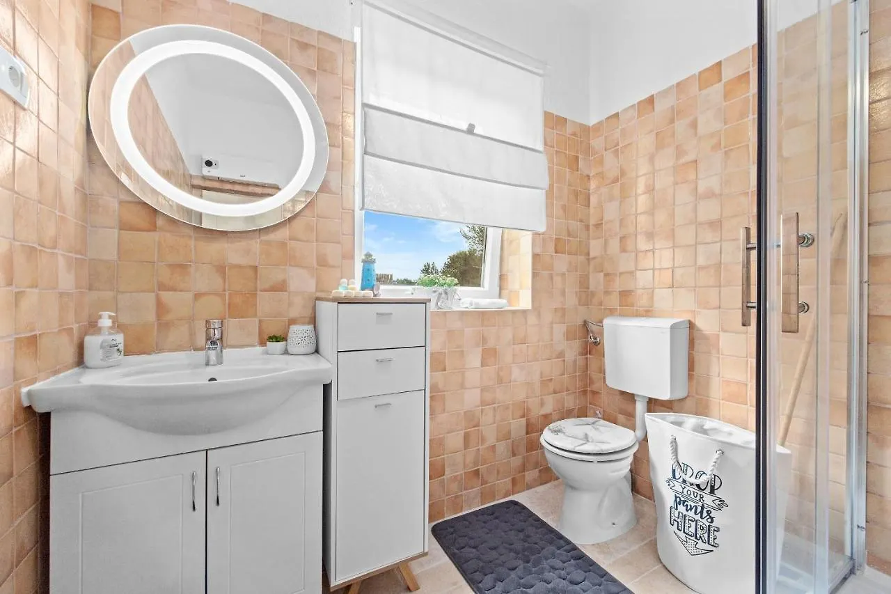 Villa Pietro Comfortable Holiday Residence Cabrunici