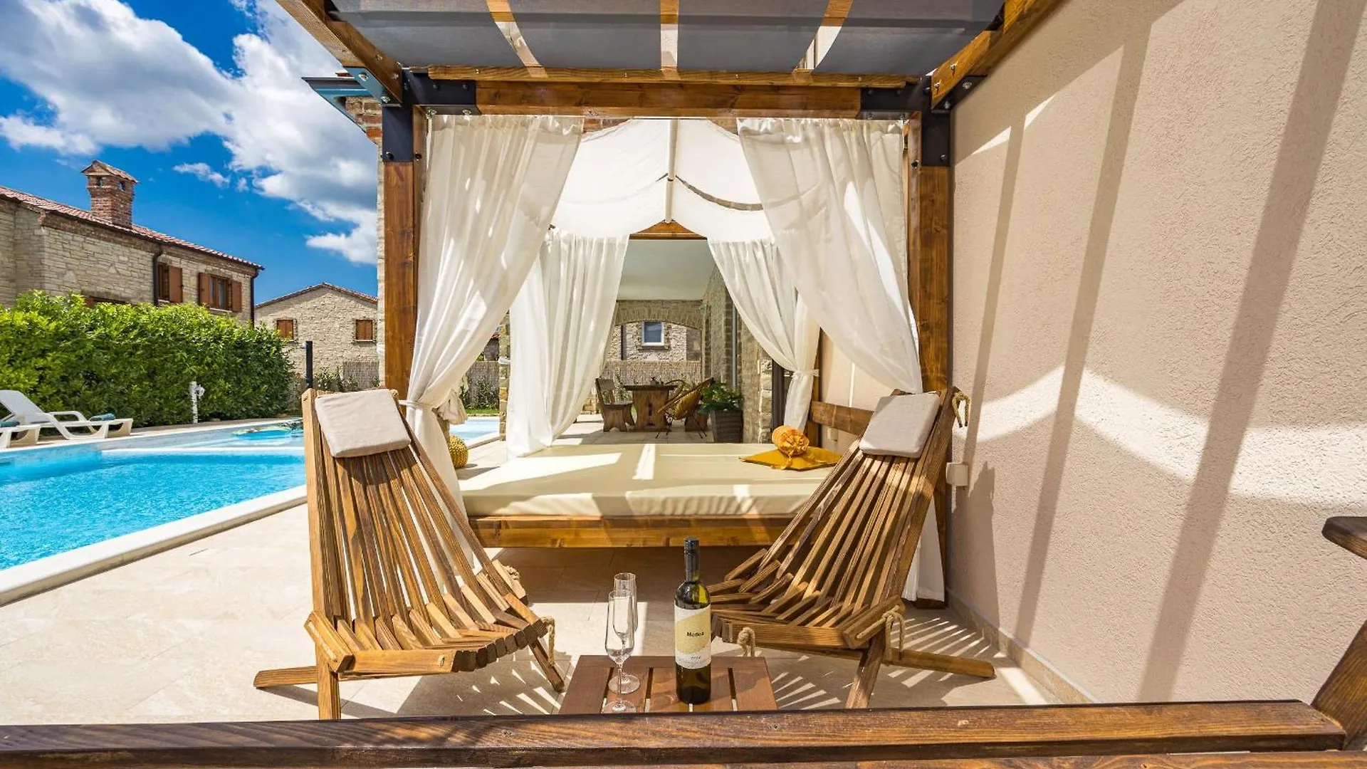 Villa Pietro Comfortable Holiday Residence Cabrunici