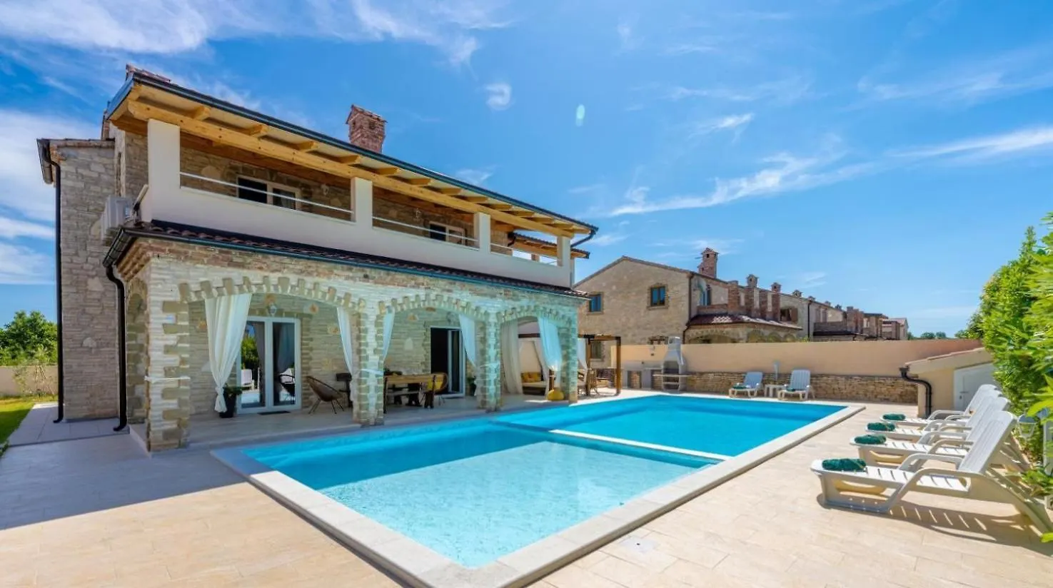 Villa Pietro Comfortable Holiday Residence Cabrunici